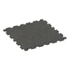 Bodenschutzmatte 1,8 cm HD – Fitness von WARCO im Farbdesign Dunkelgrauer Granit mit den Abmessungen 1000 x 1000 x 18 mm. Produktfoto von Artikel 0230 in der Aufsicht von schräg vorne.