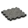 Sportboden – fugenlos von WARCO im Farbdesign Grauer Granit mit den Abmessungen 306 x 306 x 30 mm. Produktfoto von Artikel 4272 in der Aufsicht von schräg vorne.
