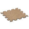 Messeboden Klickfliese von WARCO im Farbdesign Terra Cotta mit den Abmessungen 98 x 98 × 1,8 cm. Produktfoto von Artikel 6925 in der Aufsicht von schräg vorne.