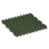 Fallschutz-Rasengittermatte von WARCO im Farbdesign Grasgrün mit den Abmessungen 100 x 100 x 4 cm. Produktfoto von Artikel 7011 in der Aufsicht von schräg vorne.