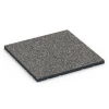 Outdoor-Fitnessboden von WARCO im Farbdesign Dunkelgrauer Granit mit den Abmessungen 60 x 60 x 3 cm | 0,36 m². Produktfoto von Artikel 7132 in der Aufsicht von schräg vorne.