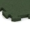 Detailaufnahme der Randausprägung von WARCO-Produkt 2823, Fitness-Bodenschutzmatte, Format 500 x 500 x 30 mm, Farbe Grasgrün.