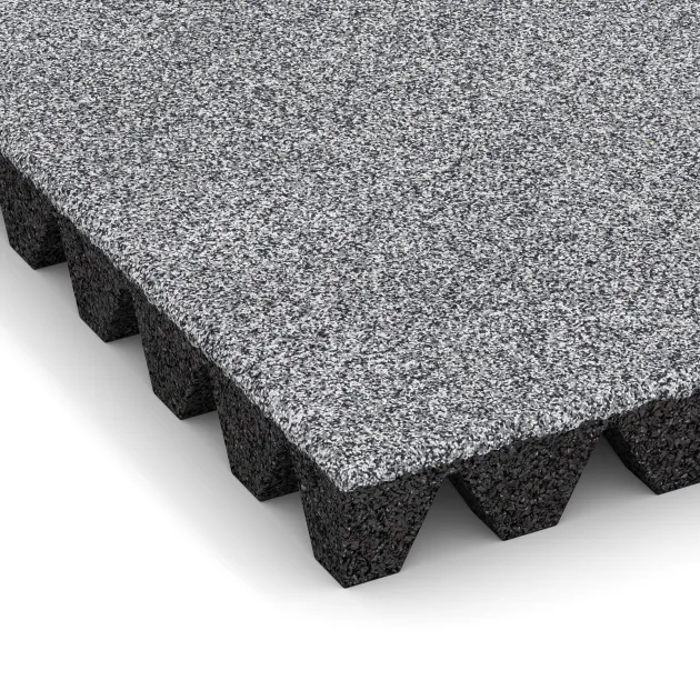 Detailaufnahme der Randausprägung von WARCO-Produkt 5362, Fallschutzplatte, Format 500 x 500 x 50 mm, Farbe Grau Melange.