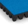 Detailaufnahme der Randausprägung von WARCO-Produkt 0717, Fallschutzplatte, Format 500 x 500 x 80 mm, Farbe Himmelblau.