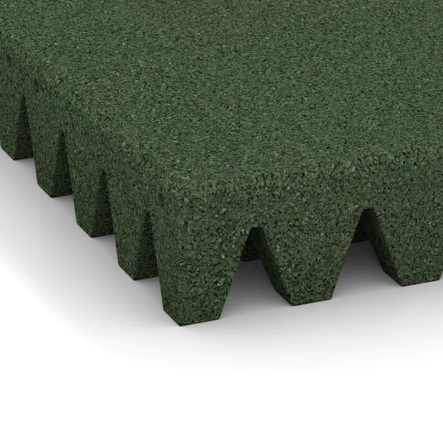 Detailaufnahme der Randausprägung von WARCO-Produkt 0728, Fallschutzplatte, Format 500 x 500 x 80 mm, Farbe Grasgrün.