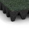 Detailaufnahme der Randausprägung von WARCO-Produkt 3709, Fallschutzplatte, Format 500 x 500 x 100 mm, Farbe Englischer Rasen.