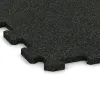 Detailaufnahme der Randausprägung von WARCO-Produkt 1135, Fitnessboden Kompakt, Format 970 x 970 x 16 mm | 0,94 m², Farbe Leicht Grün Gesprenkelt.