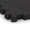 Detailaufnahme der Randausprägung von WARCO-Produkt 4282, Sportboden – fugenlos, Format 306 x 306 x 30 mm, Farbe Anthrazit.