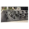 Detailaufnahme der Randausprägung von WARCO-Produkt 6191, Mietboden Fitness Performance Elite, Format 15 × 20 m | 300 m², Farbe Anthrazit.