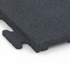Detailaufnahme der Randausprägung von WARCO-Produkt 6978, Fitnessboden-Fliese Classic, Format 50 x 50 x 3 cm | 0,25 m², Farbe Schiefergrau.