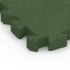 Detailaufnahme der Randausprägung von WARCO-Produkt 6307, Fallschutz-Puzzlematte, Format 50 x 50 x 5 cm | 0,25 m², Farbe Grasgrün.