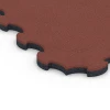 Detailaufnahme der Randausprägung von WARCO-Produkt 6392, Stallmatte Puzzle, Format 102,5 x 102,5 x 3 cm | 1,05 m², Farbe Ziegelrot.