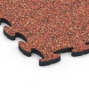 Detailaufnahme der Randausprägung von WARCO-Produkt 6899, Hundesportboden Indoor, Format 44,6 x 44,6 x 1,8 cm, Farbe Feuersglut.