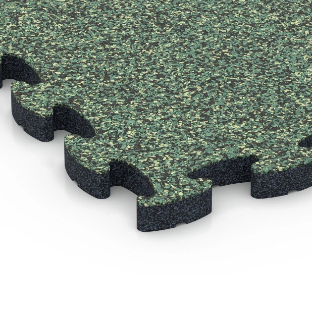 Detailaufnahme der Randausprägung von WARCO-Produkt 6843, Fitness Active Floor System, Format 44,6 x 44,6 × 2,8 cm, Farbe Englischer Rasen.