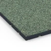Detailaufnahme der Randausprägung von WARCO-Produkt 7134, Outdoor-Fitnessboden, Format 60 x 60 x 3 cm | 0,36 m², Farbe Englischer Rasen.