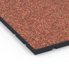 Detailaufnahme der Randausprägung von WARCO-Produkt 7136, Outdoor-Fitnessboden, Format 60 x 60 x 3 cm | 0,36 m², Farbe Feuersglut.