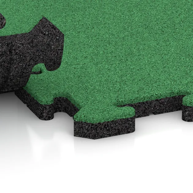 Großaufnahme vom Verbindungssystem von WARCO-Boden 6011 - Fitness-Bodenschutzmatte im Farbdesign Maigrün. Abmessungen 1000 x 1000 x 30 mm.