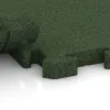 Großaufnahme vom Verbindungssystem von WARCO-Boden 5009 - Eckplatte im Farbdesign Grasgrün. Abmessungen 235 x 235 x 40 mm.