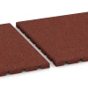 Großaufnahme vom Verbindungssystem von WARCO-Boden 3966 - Hunde-Liegematte im Farbdesign Ziegelrot. Abmessungen 50 × 50 × 2,5 cm.