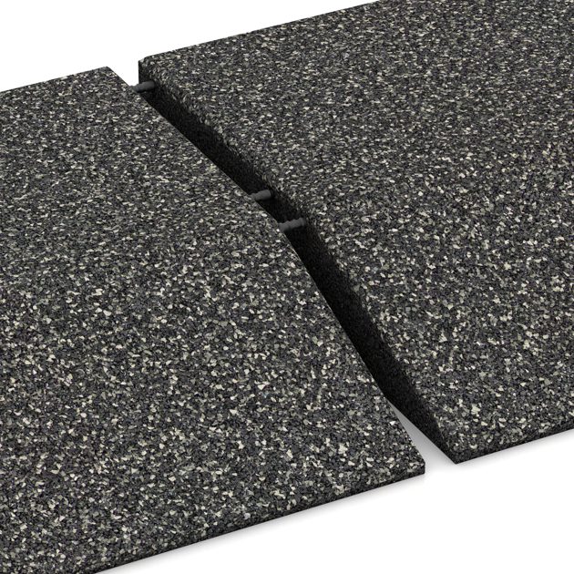 Großaufnahme vom Verbindungssystem von WARCO-Boden 3819 - Rand-Platte (eine Seite abgeschrägt) im Farbdesign Dunkelgrauer Granit. Abmessungen 500 x 500 x 100 mm.