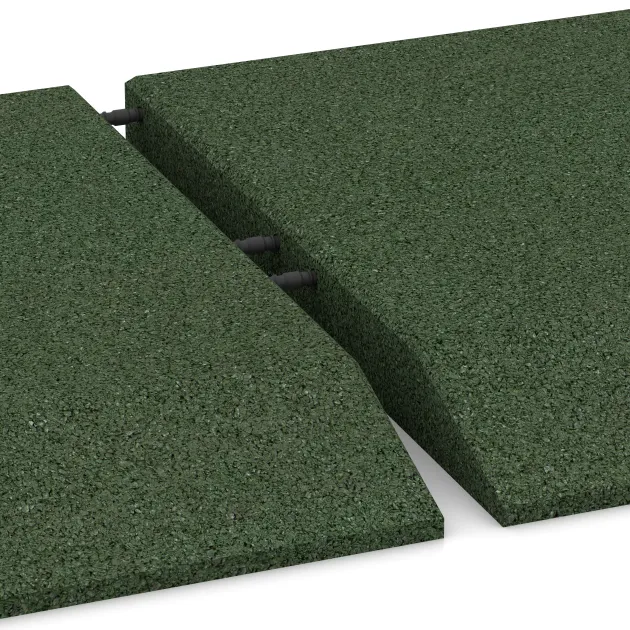 Großaufnahme vom Verbindungssystem von WARCO-Boden 0483 - Eck-Platte (zwei Seiten abgeschrägt) im Farbdesign Grasgrün. Abmessungen 500 x 500 x 50 mm.