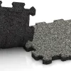 Großaufnahme vom Verbindungssystem von WARCO-Boden 3721 - Fitnessmatte Premium 2 cm im Farbdesign Grauer Granit. Abmessungen 306 x 306 x 20 mm.