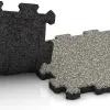 Großaufnahme vom Verbindungssystem von WARCO-Boden 3720 - Fitnessmatte Premium 2 cm im Farbdesign Heller Granit. Abmessungen 306 x 306 x 20 mm.