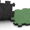 Großaufnahme vom Verbindungssystem von WARCO-Boden 4260 - Fitnessmatte Premium 2 cm im Farbdesign Blassgrün. Abmessungen 306 x 306 x 20 mm.