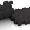 Großaufnahme vom Verbindungssystem von WARCO-Boden 4282 - Sportboden – fugenlos im Farbdesign Anthrazit. Abmessungen 306 x 306 x 30 mm.