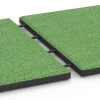 Großaufnahme vom Verbindungssystem von WARCO-Boden 6129 - Fallschutzplatte – 95 cm im Farbdesign Lindgrün. Abmessungen 50 x 50 x 3 cm | 0,25 m².