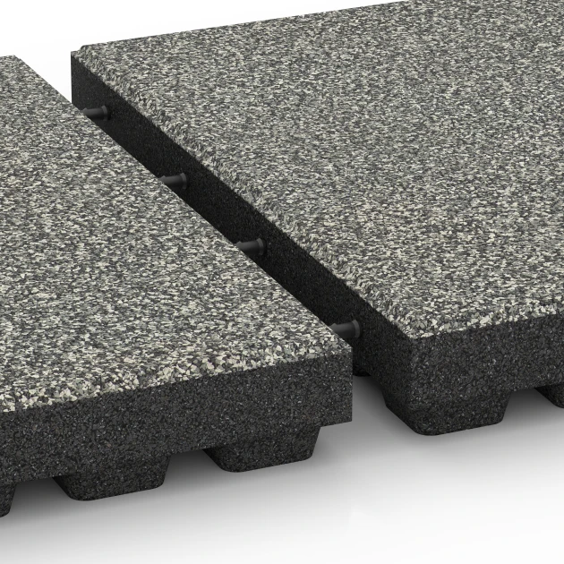 Großaufnahme vom Verbindungssystem von WARCO-Boden 6441 - Fallschutzplatte – 210 cm im Farbdesign Grauer Granit. Abmessungen 50 x 50 x 7 cm.
