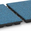 Großaufnahme vom Verbindungssystem von WARCO-Boden 6438 - Fallschutzplatte – 160 cm im Farbdesign Atlantik. Abmessungen 50 x 50 x 4,8 cm.