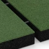 Großaufnahme vom Verbindungssystem von WARCO-Boden 6207 - Fallschutzplatten im Farbdesign Grasgrün. Abmessungen 50 x 50 x 8 cm.