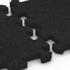 Großaufnahme vom Verbindungssystem von WARCO-Boden 6299 - Fallschutz-Puzzlematte im Farbdesign Anthrazit. Abmessungen 50 x 50 x 3 cm | 0,25 m².