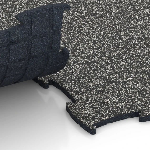 Großaufnahme vom Verbindungssystem von WARCO-Boden 6922 - Messeboden Klickfliese im Farbdesign Dunkelgrauer Granit. Abmessungen 97,1 x 97,1 × 1,8 cm.