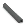 Foto der hinteren Seite vom unsymmetrischen WARCO-Formteil 2589: Bordsteinkappe, Design Schiefergrau, Maße 1000 x 100 x 100 - [60 x 50]mm.